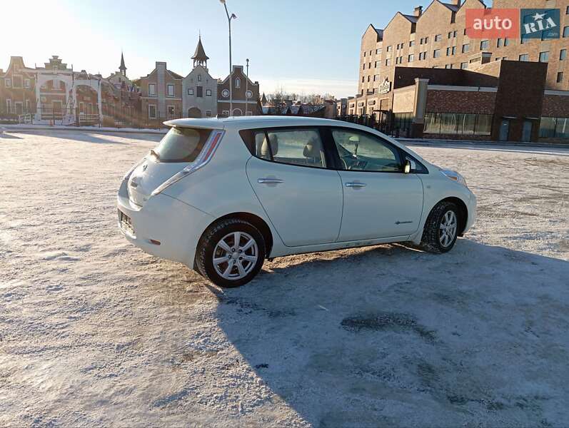 Хэтчбек Nissan Leaf 2012 в Киеве фото 5 Хэтчбек Nissan Leaf 2012 в Киеве