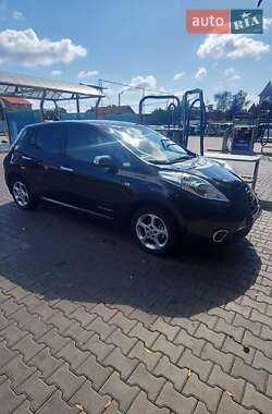 Хэтчбек Nissan Leaf 2013 в Одессе