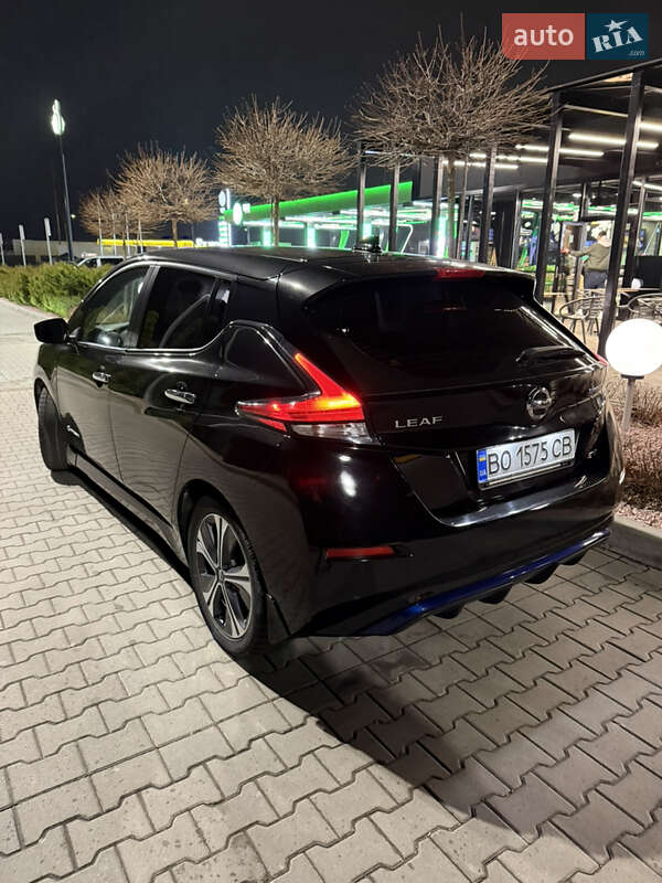 Хэтчбек Nissan Leaf 2017 в Тернополе