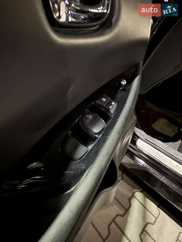 Хэтчбек Nissan Leaf 2017 в Тернополе