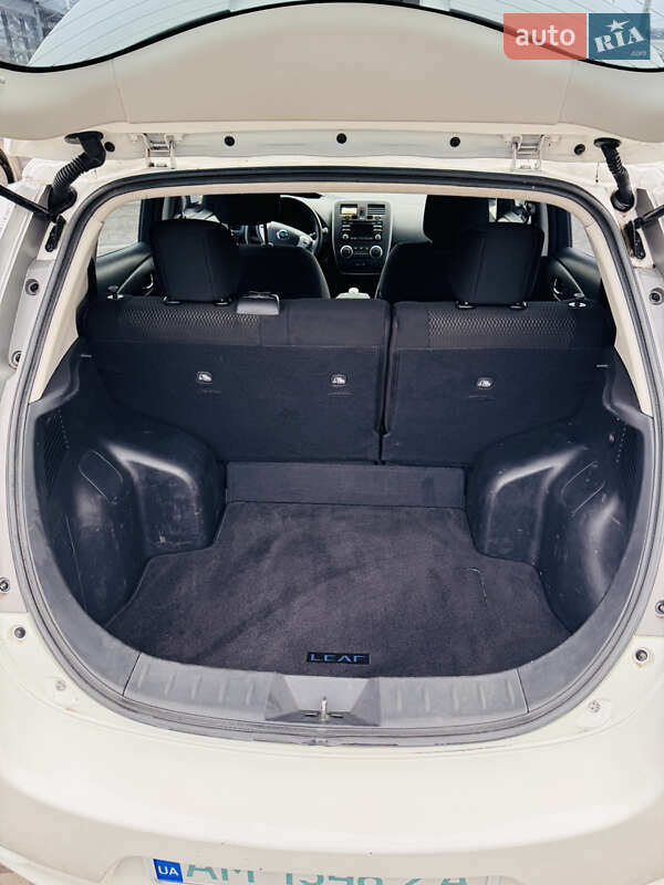 Хэтчбек Nissan Leaf 2015 в Житомире