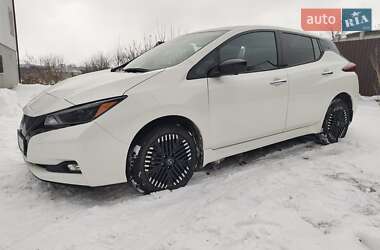 Хэтчбек Nissan Leaf 2024 в Львове