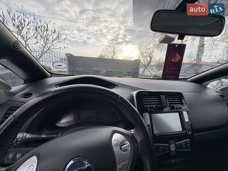 Хетчбек Nissan Leaf 2014 в Луцьку