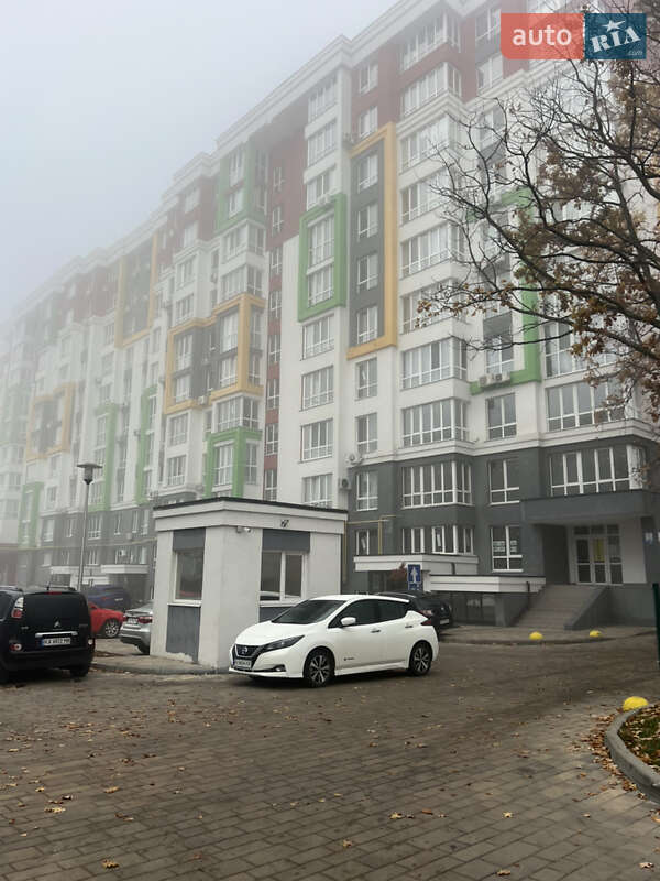 Хэтчбек Nissan Leaf 2018 в Киеве фото 3 Хэтчбек Nissan Leaf 2018 в Киеве