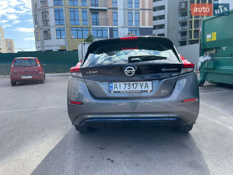 Хэтчбек Nissan Leaf 2018 в Киеве