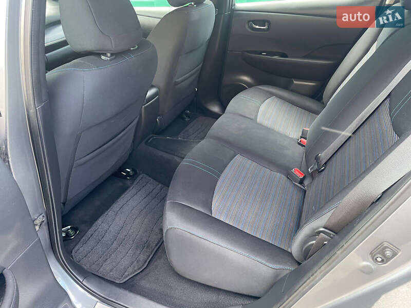 Хэтчбек Nissan Leaf 2018 в Киеве