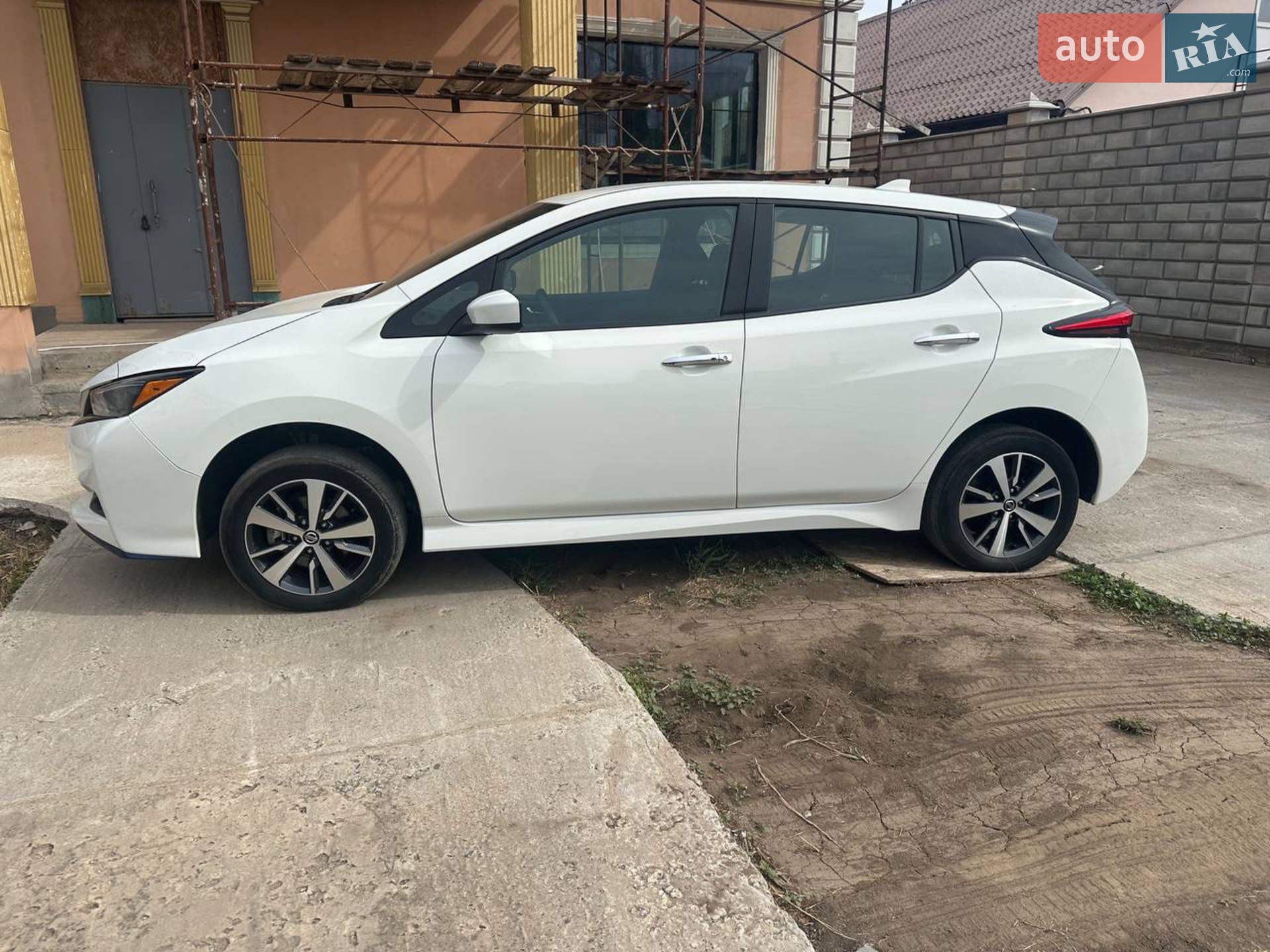 2022 Nissan Leaf - мініатюра 3