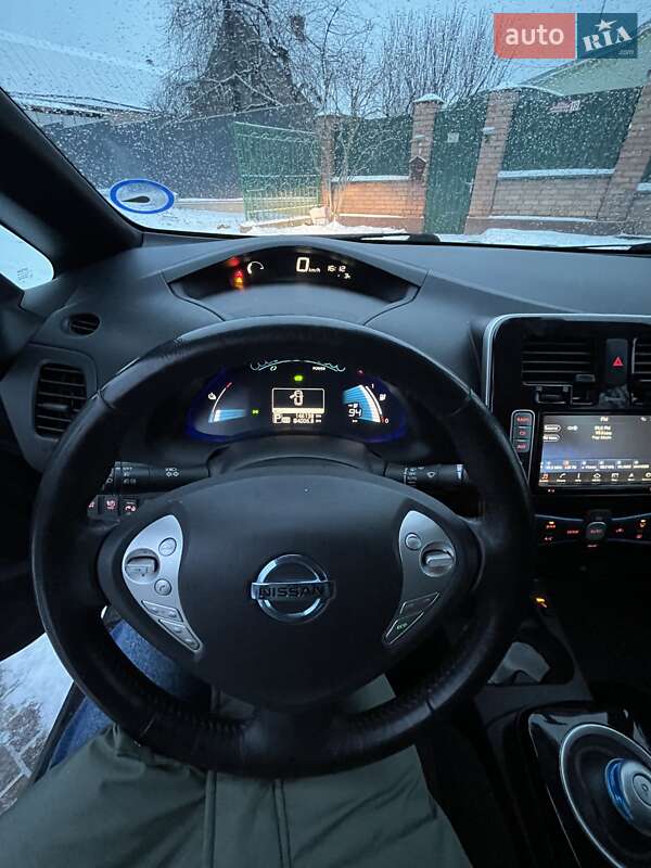 Хэтчбек Nissan Leaf 2016 в Виннице