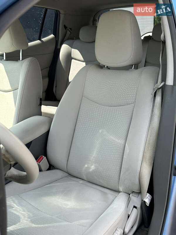 Хэтчбек Nissan Leaf 2012 в Львове