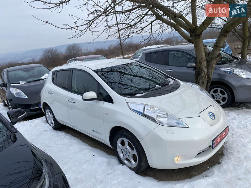 Хэтчбек Nissan Leaf 2014 в Черновцах
