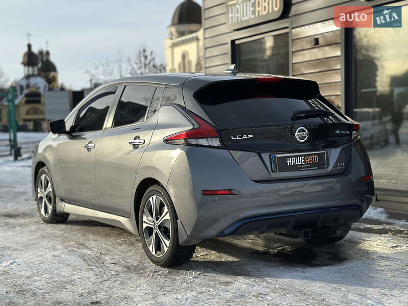 Хэтчбек Nissan Leaf 2022 в Шептицькому