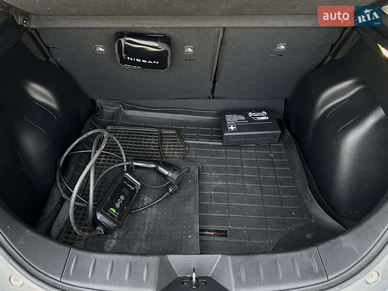 Хэтчбек Nissan Leaf 2022 в Шептицькому