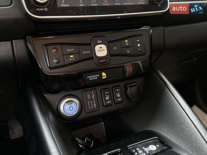 Хэтчбек Nissan Leaf 2022 в Шептицькому