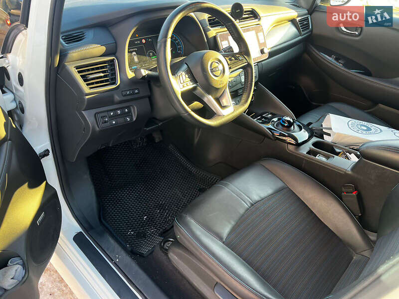 Хетчбек Nissan Leaf 2020 в Чернігові