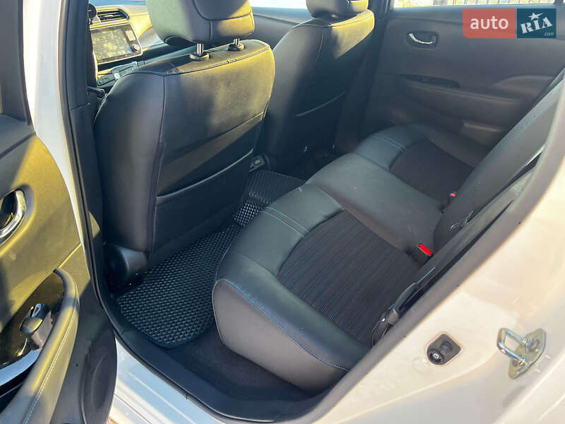 Хетчбек Nissan Leaf 2020 в Чернігові