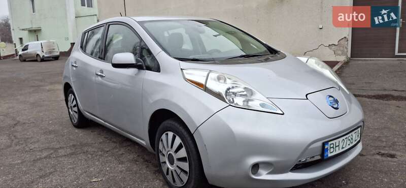 Хетчбек Nissan Leaf 2015 в Одесі