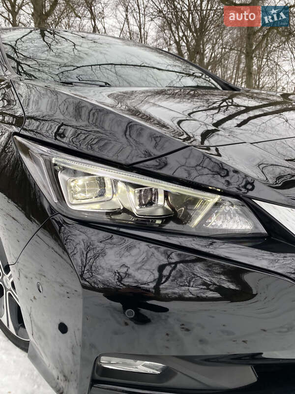 Хэтчбек Nissan Leaf 2017 в Тальном