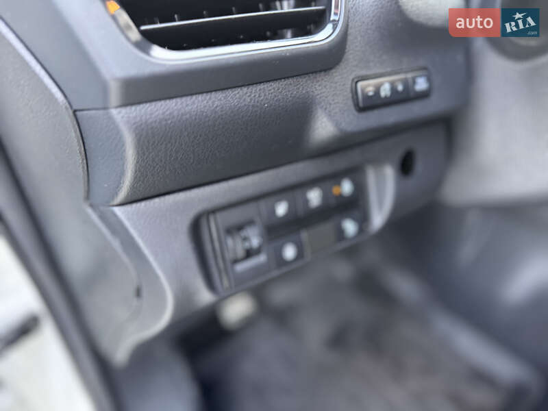 Хэтчбек Nissan Leaf 2018 в Ивано-Франковске фото 27 Хэтчбек Nissan Leaf 2018 в Ивано-Франковске