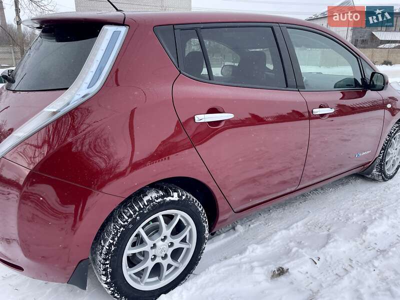 Хэтчбек Nissan Leaf 2014 в Виннице