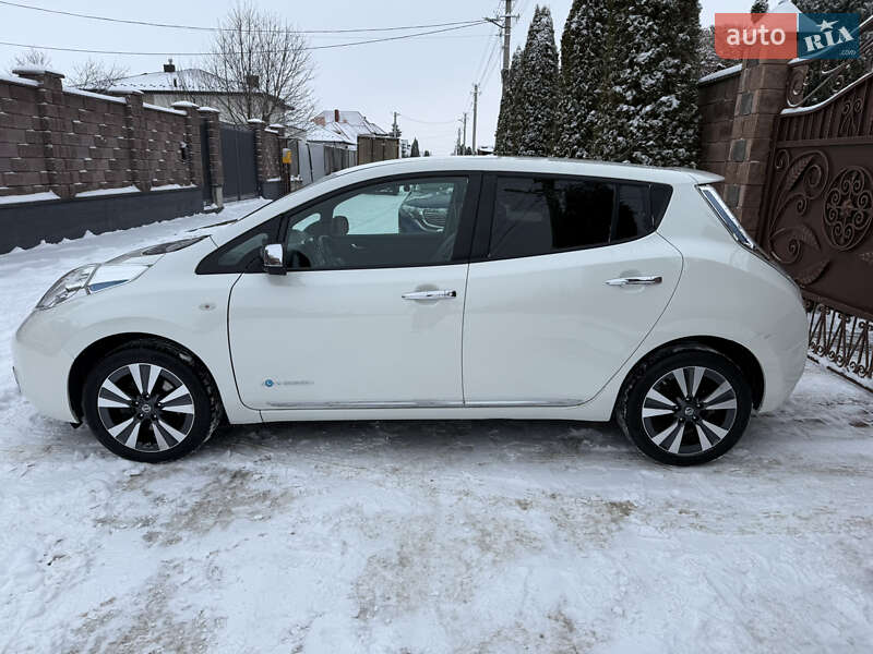 Хэтчбек Nissan Leaf 2014 в Ровно