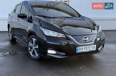 Хетчбек Nissan Leaf 2018 в Білгороді-Дністровському
