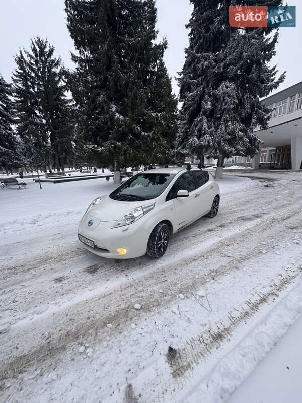 Хэтчбек Nissan Leaf 2013 в Ровно