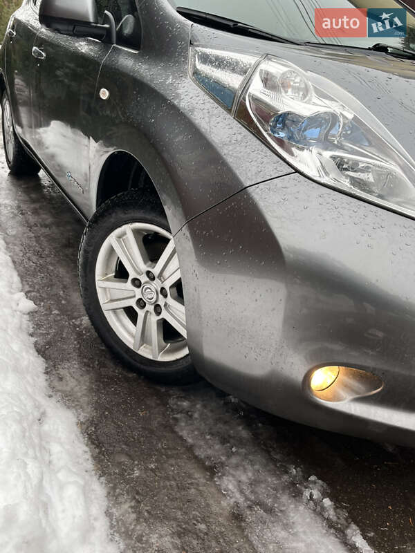 Хэтчбек Nissan Leaf 2014 в Полтаве