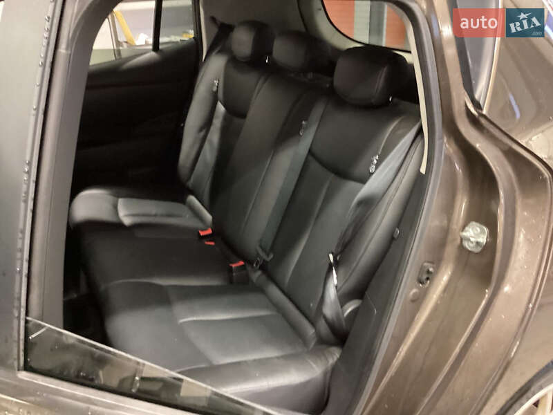 Хэтчбек Nissan Leaf 2016 в Умани