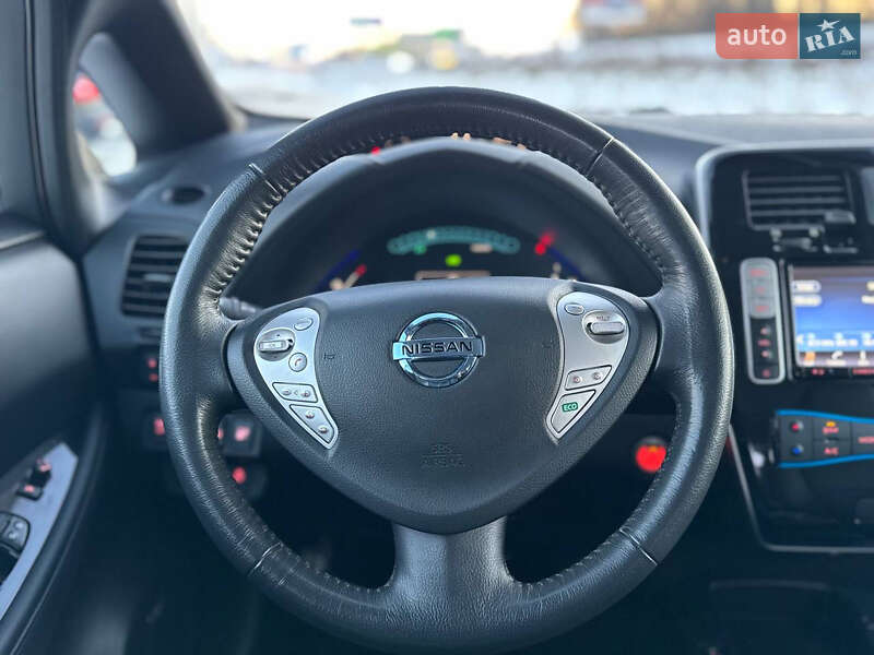 Хэтчбек Nissan Leaf 2017 в Львове