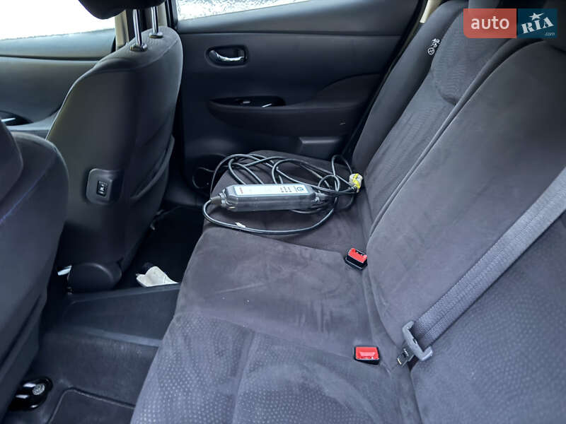 Хэтчбек Nissan Leaf 2017 в Умани