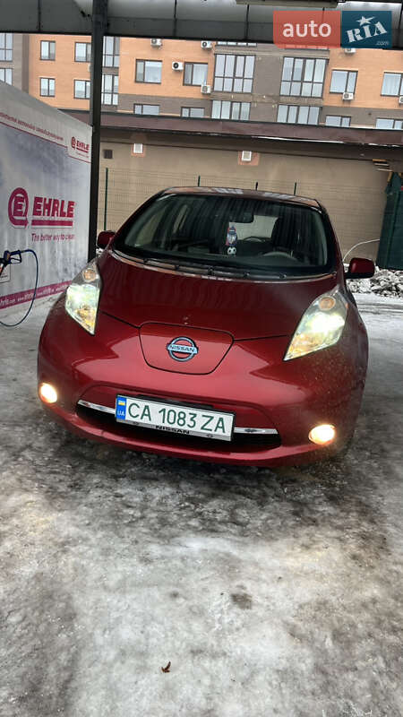 Хэтчбек Nissan Leaf 2011 в Черкассах