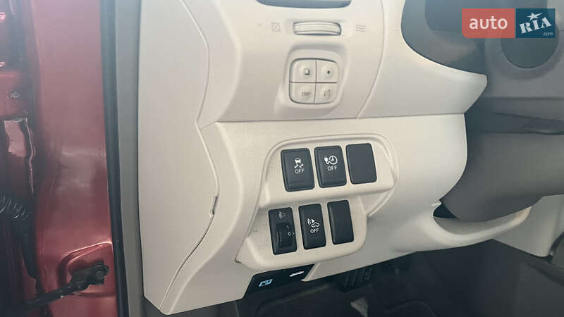 Хэтчбек Nissan Leaf 2011 в Черкассах