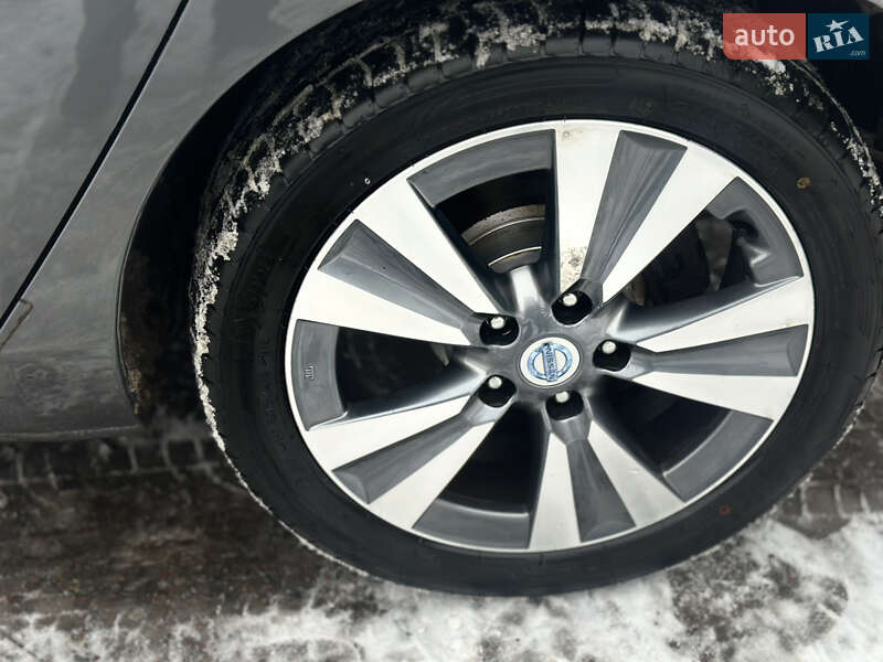 Хэтчбек Nissan Leaf 2014 в Житомире фото 27 Хэтчбек Nissan Leaf 2014 в Житомире