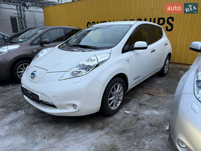 Хэтчбек Nissan Leaf 2017 в Умани