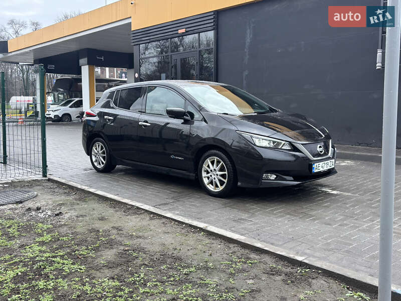 Хэтчбек Nissan Leaf 2018 в Каменском