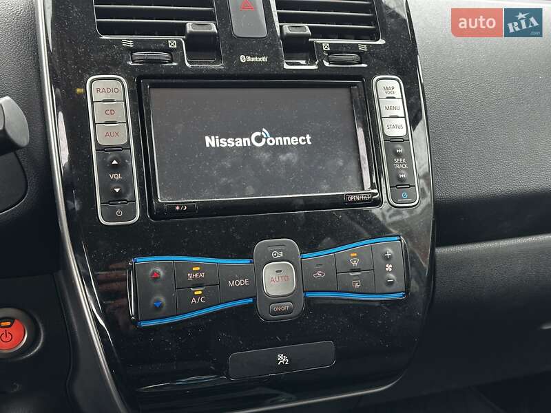 Хэтчбек Nissan Leaf 2016 в Львове