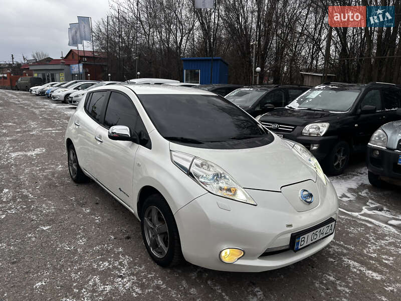 Хэтчбек Nissan Leaf 2013 в Полтаве