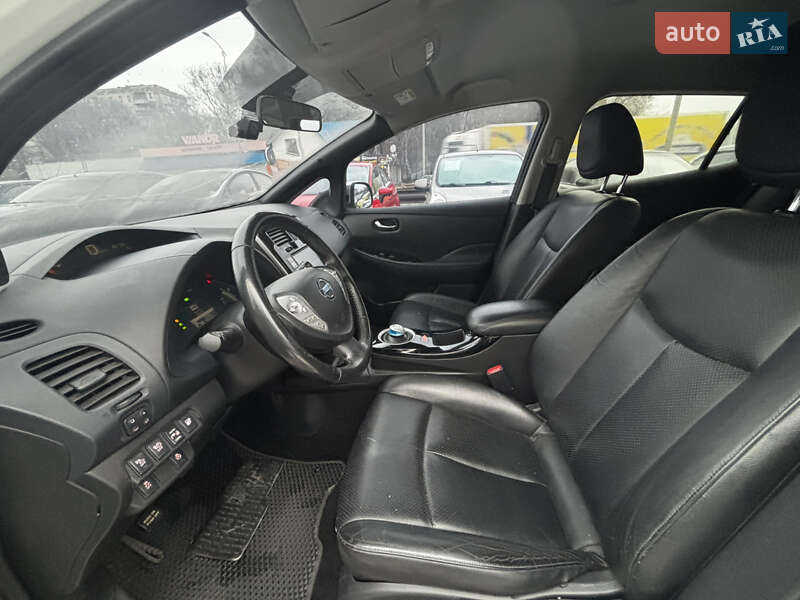 Хэтчбек Nissan Leaf 2013 в Полтаве