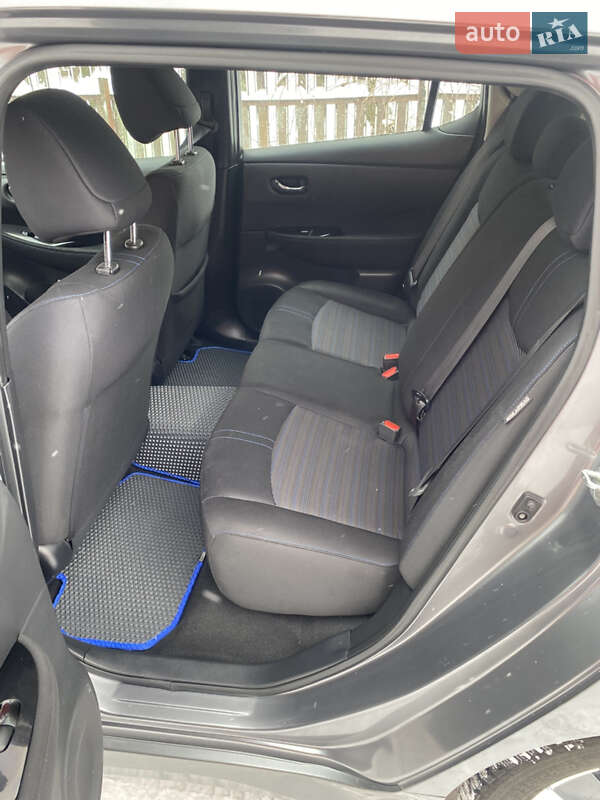 Хэтчбек Nissan Leaf 2021 в Немирове