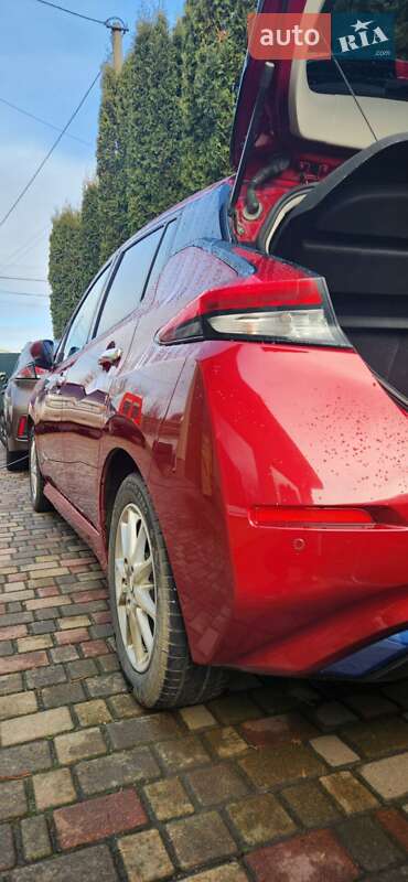 Хэтчбек Nissan Leaf 2018 в Ровно