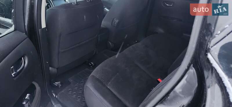 Хэтчбек Nissan Leaf 2014 в Ровно