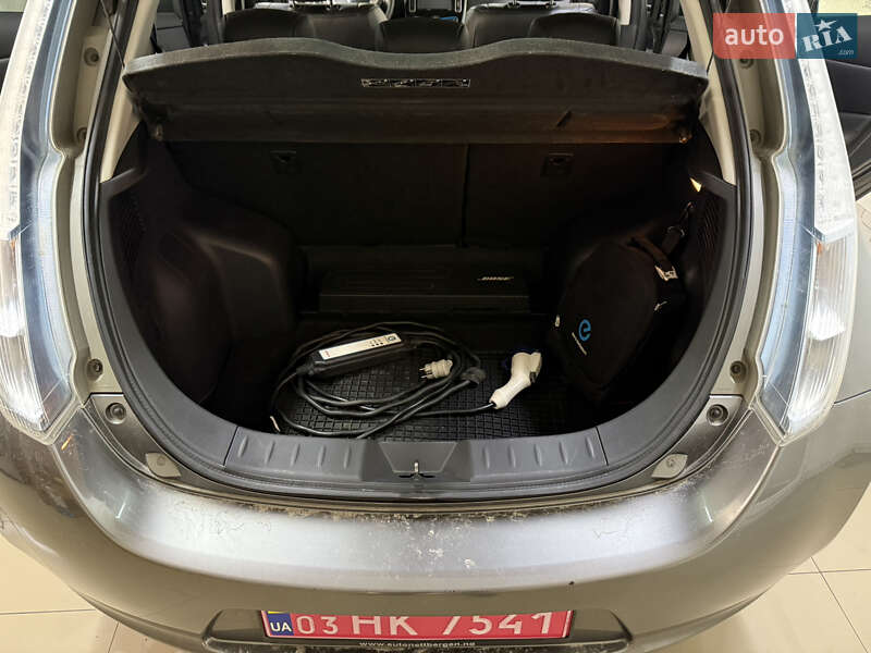 Хэтчбек Nissan Leaf 2014 в Умани