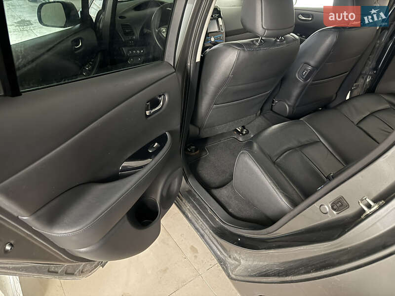Хэтчбек Nissan Leaf 2014 в Умани
