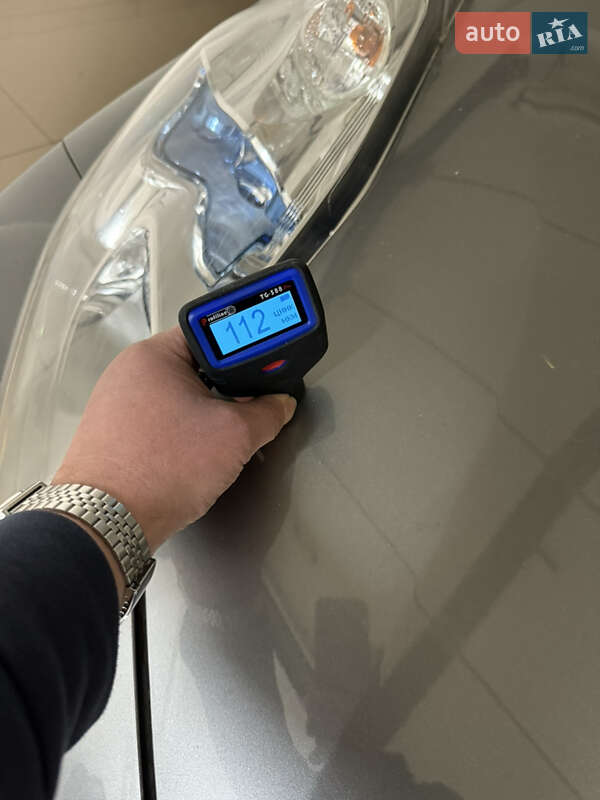 Хэтчбек Nissan Leaf 2014 в Умани