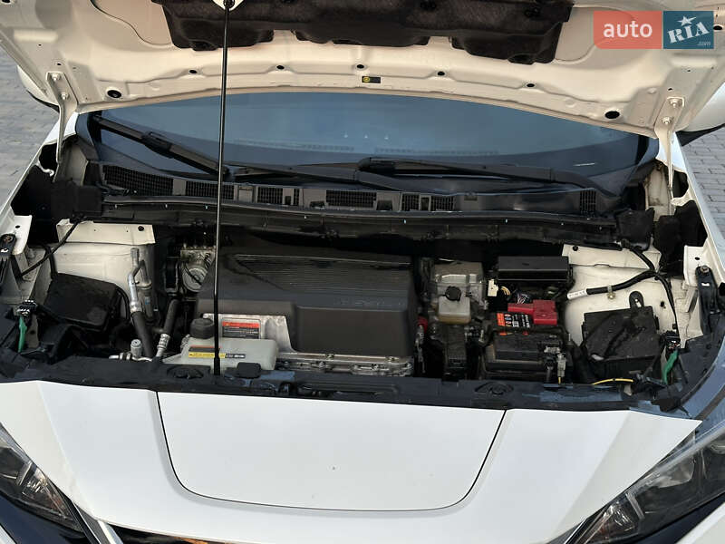 Хэтчбек Nissan Leaf 2019 в Ровно