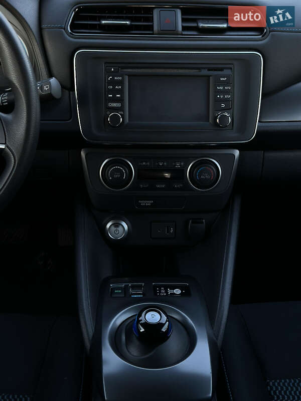 Хэтчбек Nissan Leaf 2019 в Ровно