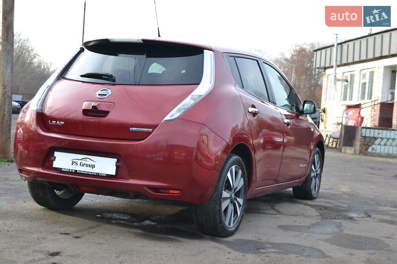 Хэтчбек Nissan Leaf 2016 в Луцке