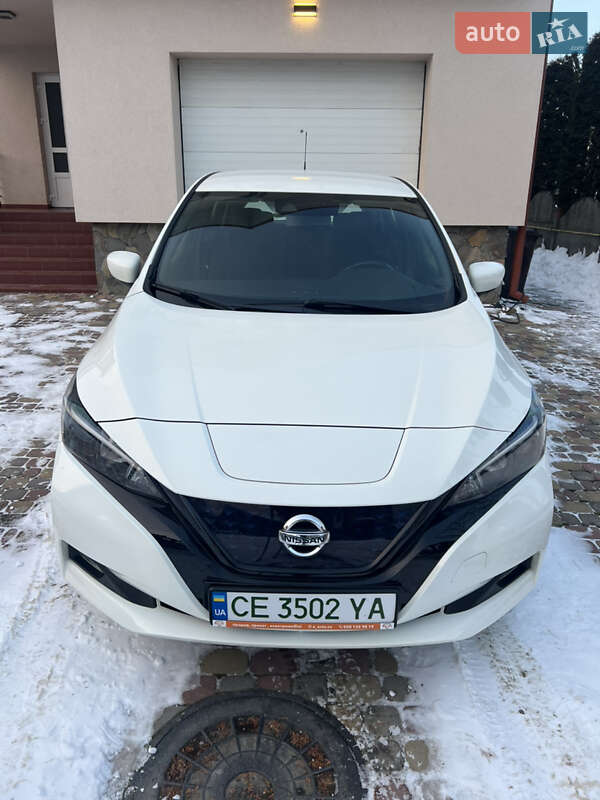 Хэтчбек Nissan Leaf 2018 в Черновцах