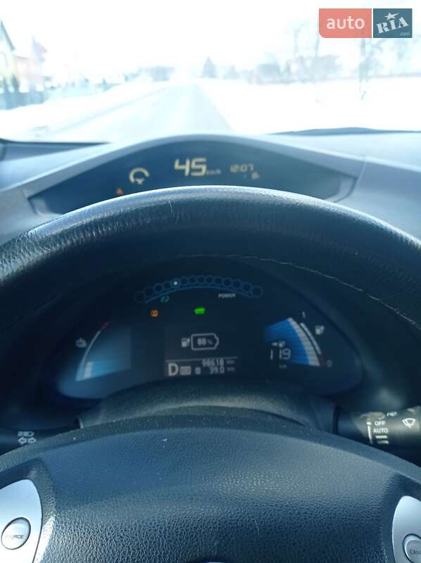 Хетчбек Nissan Leaf 2017 в Надвірній фото 5 Хетчбек Nissan Leaf 2017 в Надвірній