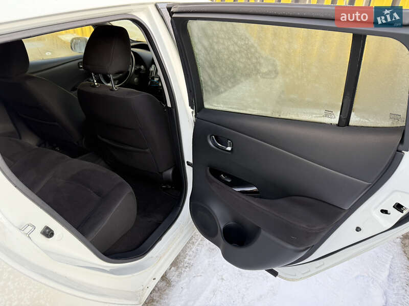 Хэтчбек Nissan Leaf 2017 в Умани